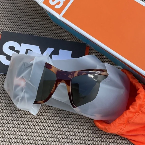 SPY Sunglasses with Orange Pouch Farrah Alana - thefablabs.dk display picture 1